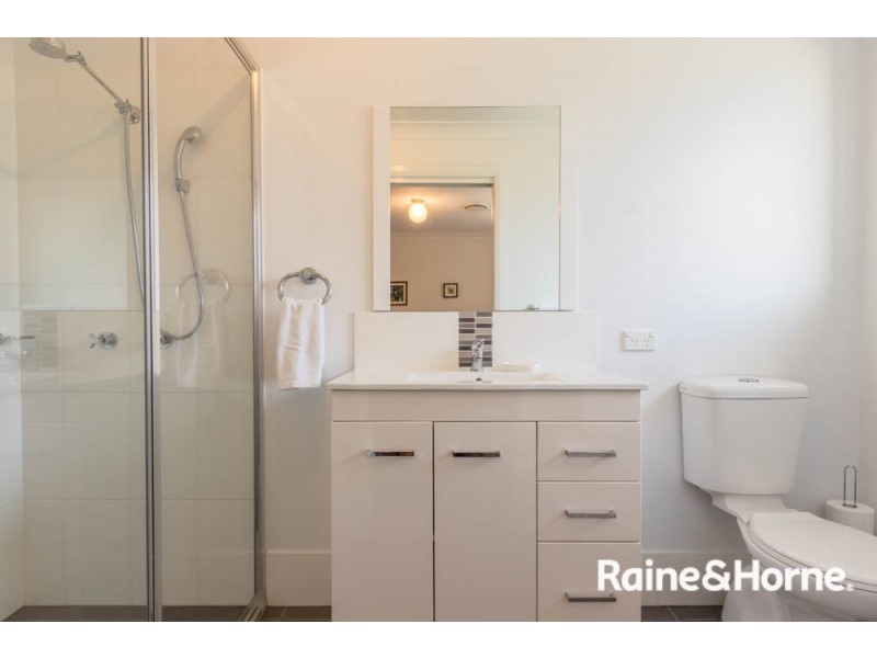 2 Hobson Close, Eglinton NSW 2795