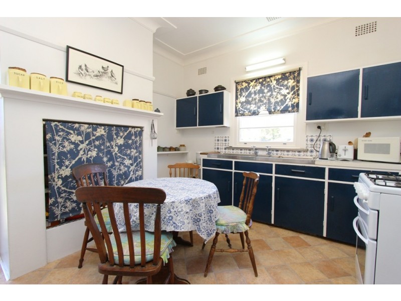 128 Mitre Street, Bathurst NSW 2795