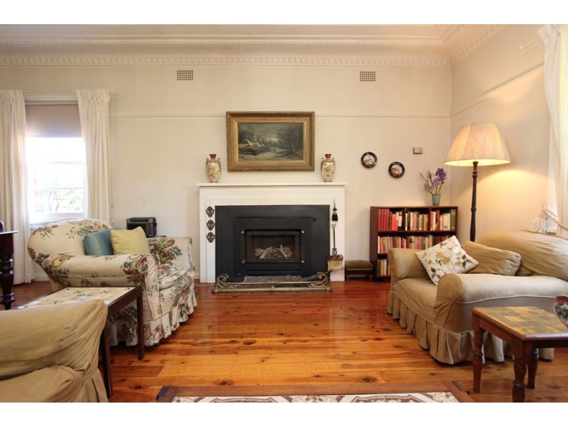 128 Mitre Street, Bathurst NSW 2795