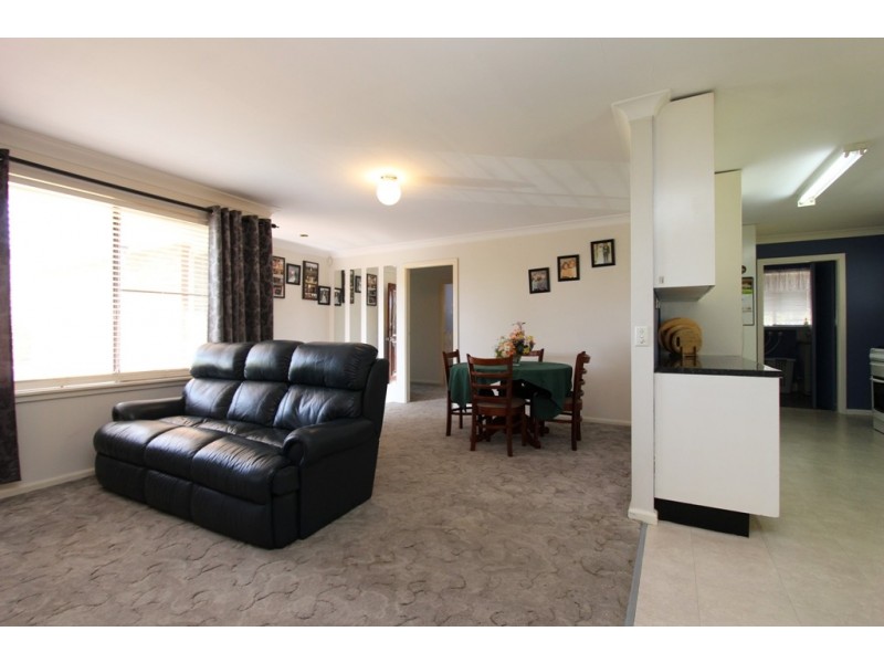 10 Deniehy Place, Windradyne NSW 2795