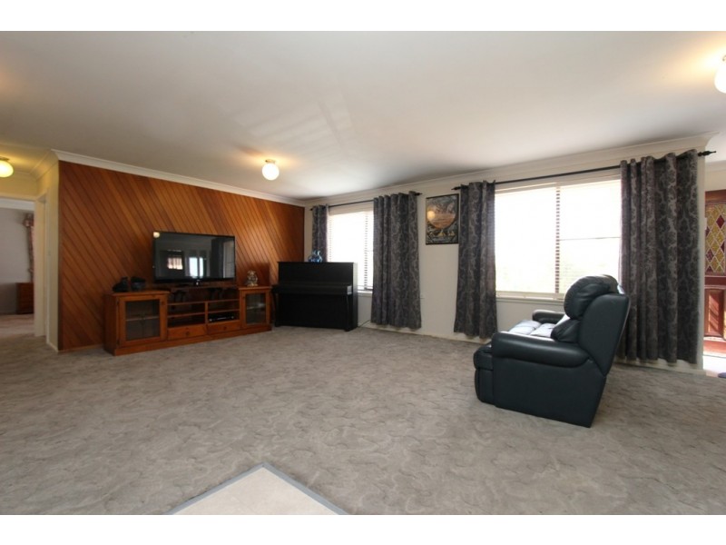 10 Deniehy Place, Windradyne NSW 2795