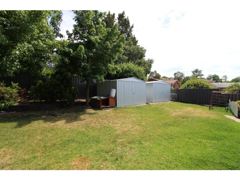 10 Deniehy Place, Windradyne NSW 2795