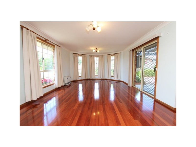 10 Rosemont Avenue, Kelso NSW 2795