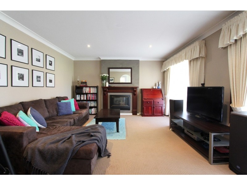 10 Parson Close, West Bathurst NSW 2795