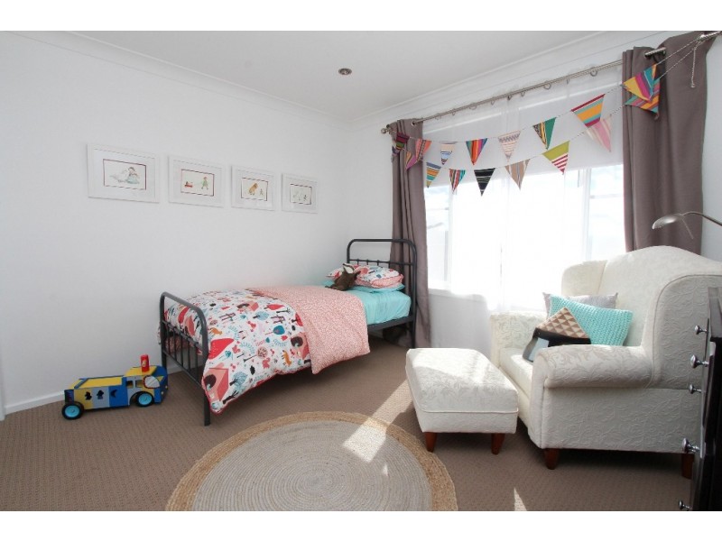 10 Parson Close, West Bathurst NSW 2795
