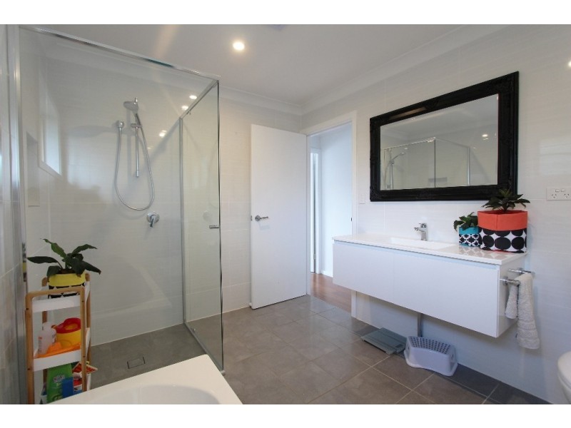 10 Parson Close, West Bathurst NSW 2795