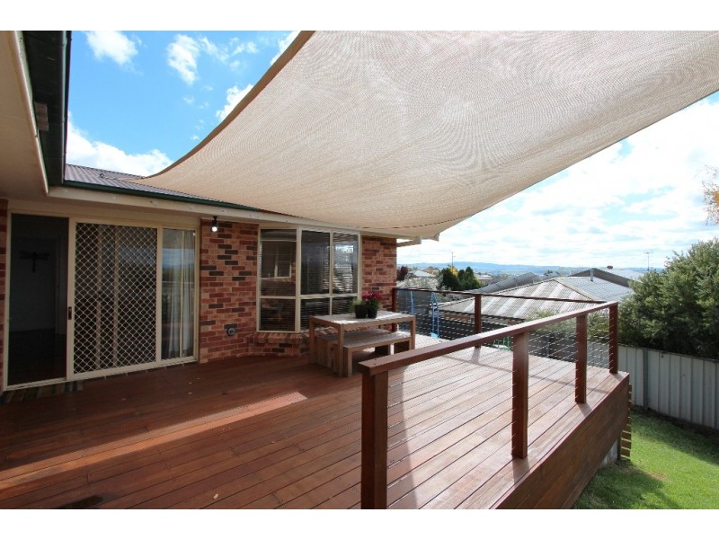 10 Parson Close, West Bathurst NSW 2795