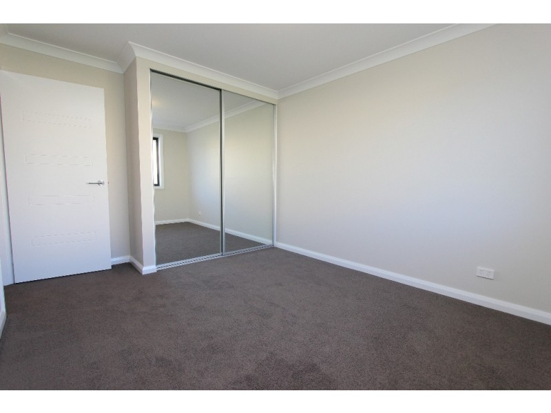 6 McGillian Dr, Bathurst NSW 2795