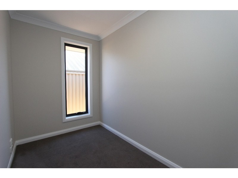 6 McGillian Dr, Bathurst NSW 2795