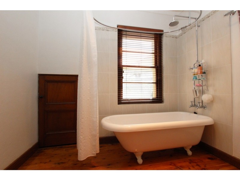 15 Olive Street, Mandurama NSW 2792