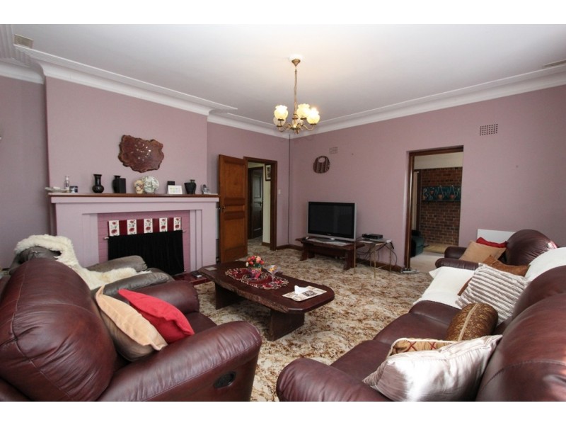 15 Olive Street, Mandurama NSW 2792