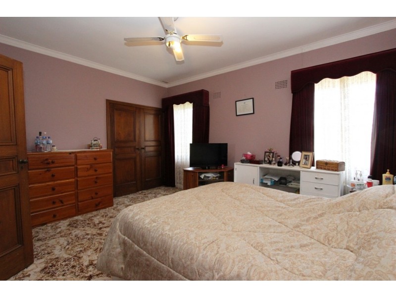 15 Olive Street, Mandurama NSW 2792