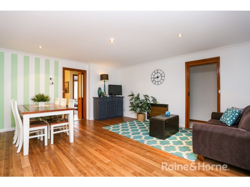 9 Colville Street, Bathurst NSW 2795