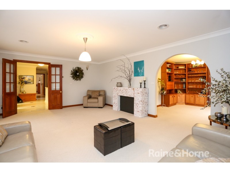 9 Colville Street, Bathurst NSW 2795