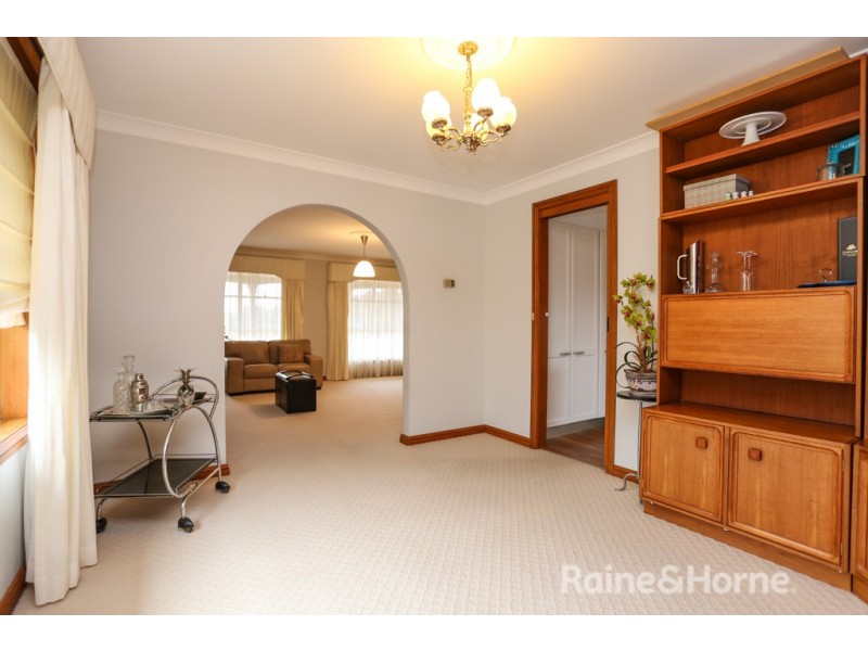 9 Colville Street, Bathurst NSW 2795