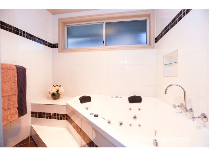 9 Colville Street, Bathurst NSW 2795