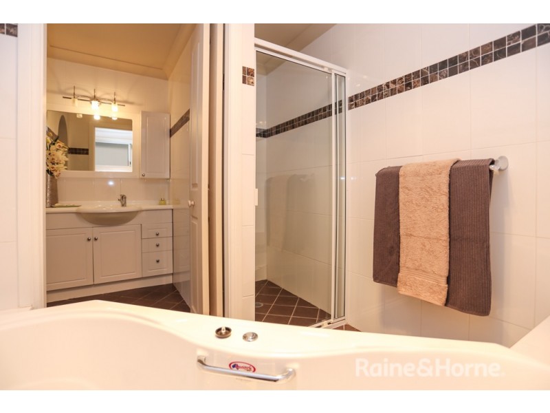 9 Colville Street, Bathurst NSW 2795