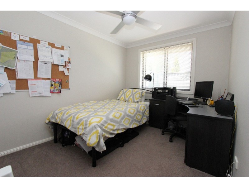 8 Governors Parade, Windradyne NSW 2795