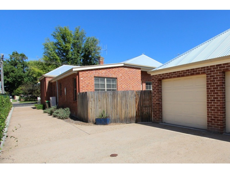 301 Russell Street, Bathurst NSW 2795