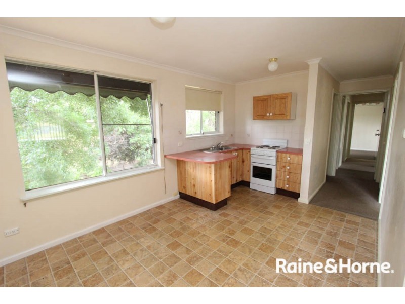 15 College Rd, South Bathurst NSW 2795