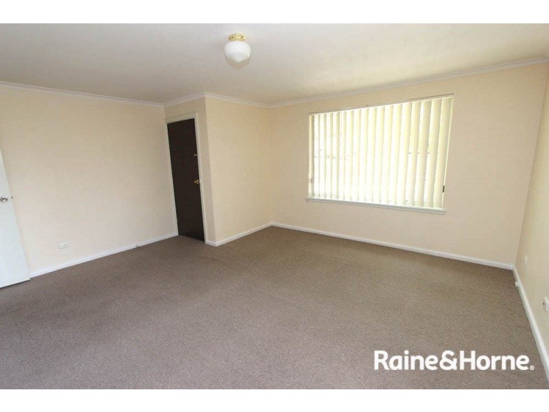 15 College Rd, South Bathurst NSW 2795