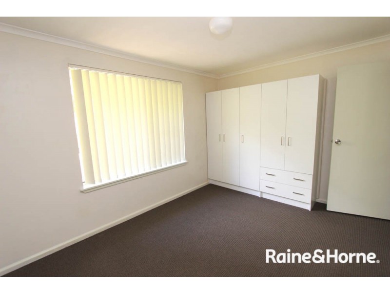 15 College Rd, South Bathurst NSW 2795