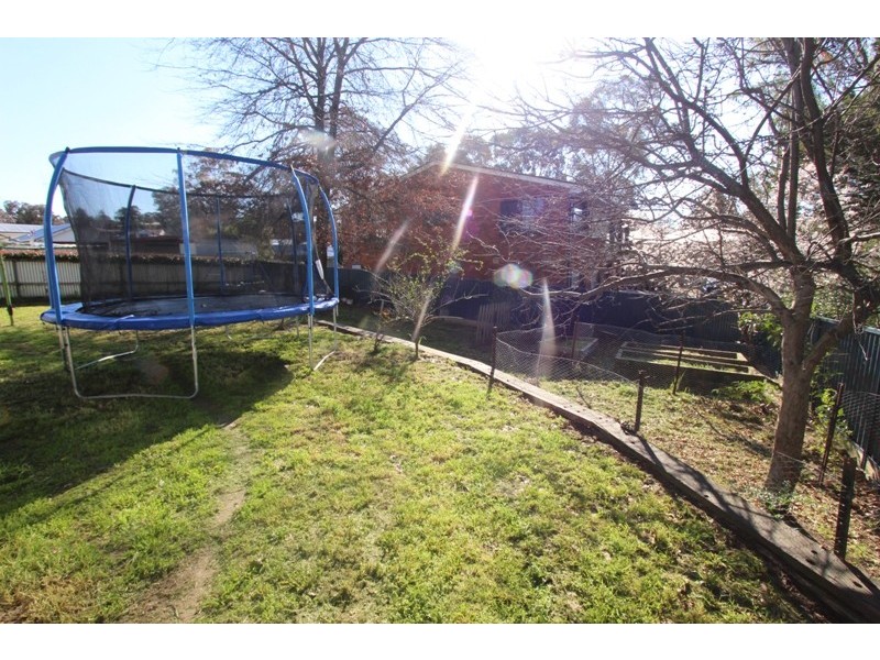 61 Commonwealth st, Bathurst NSW 2795
