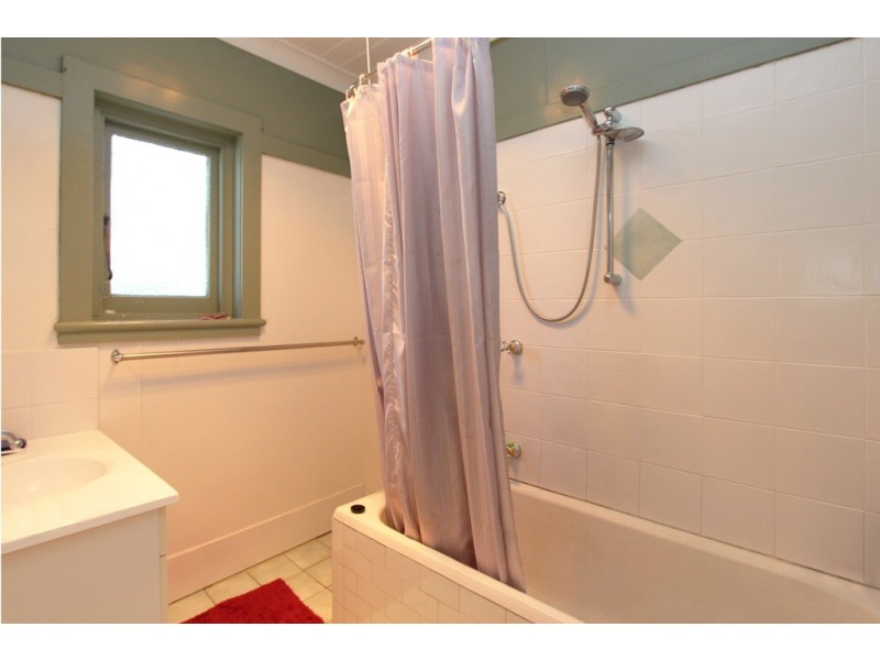 294 Piper Street, Bathurst NSW 2795