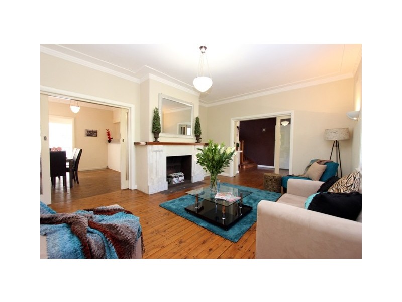 111 Rocket Street, Bathurst NSW 2795