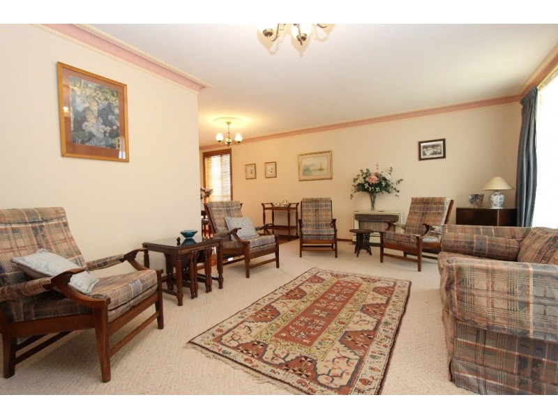 60 Opperman Way, Windradyne NSW 2795