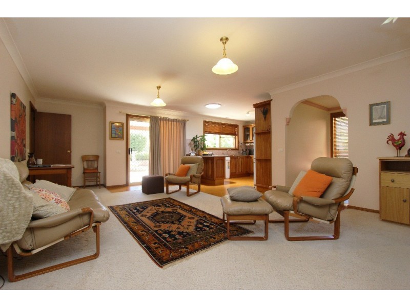 60 Opperman Way, Windradyne NSW 2795