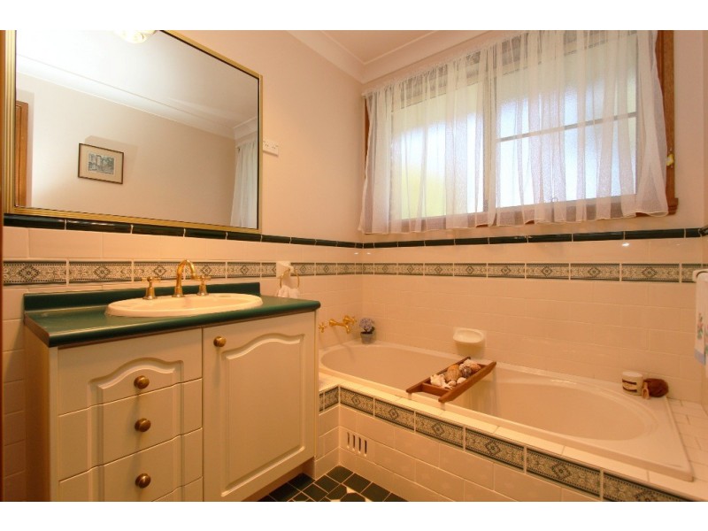 60 Opperman Way, Windradyne NSW 2795