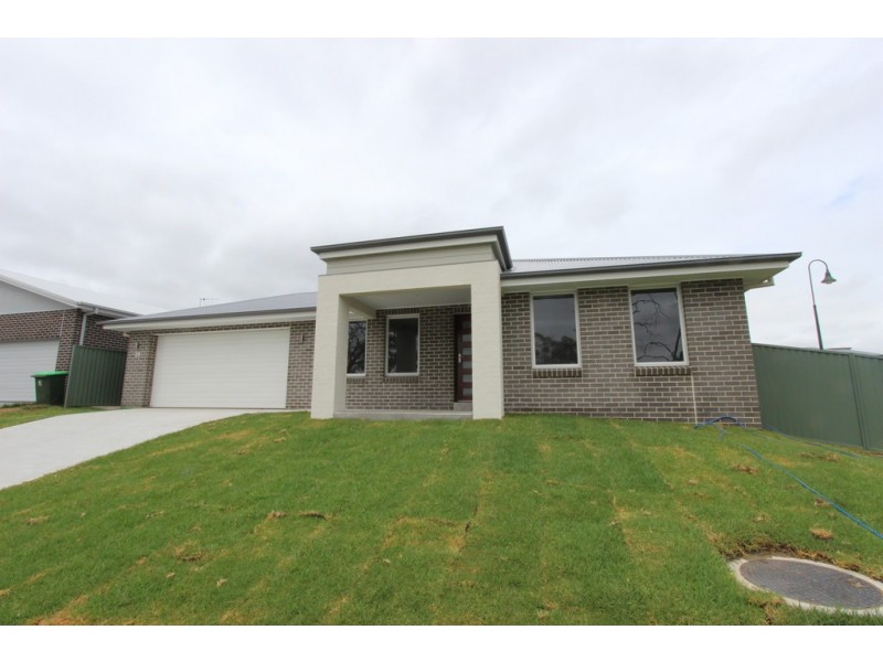 26 Governors Pde, Bathurst NSW 2795