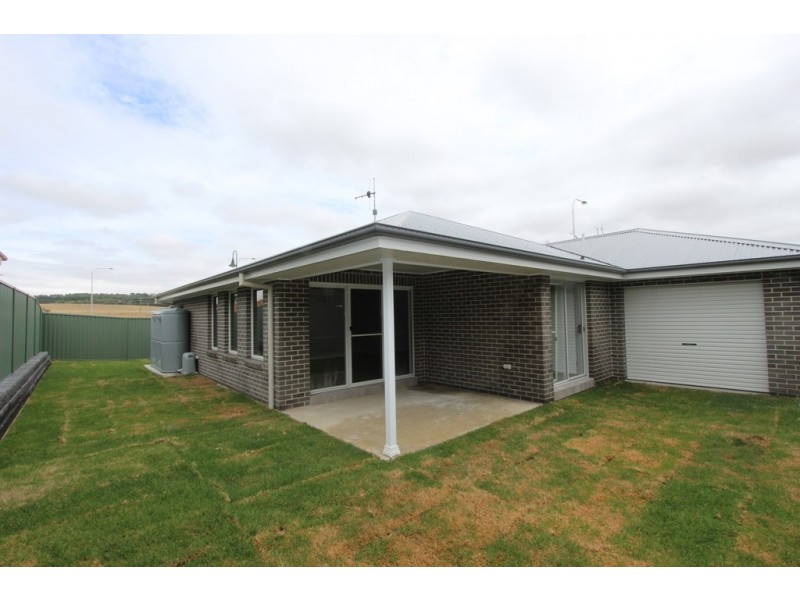 26 Governors Pde, Bathurst NSW 2795
