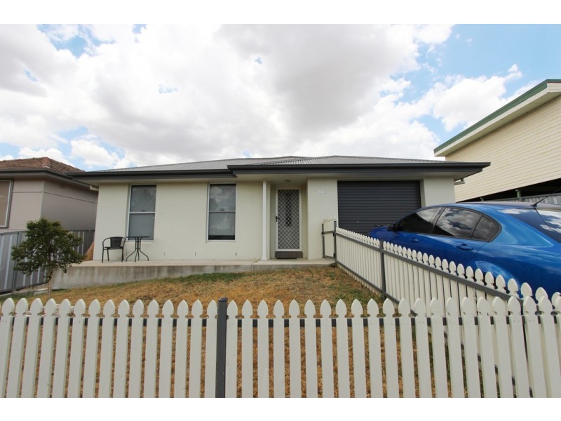 44a Commonwealth St, Bathurst NSW 2795