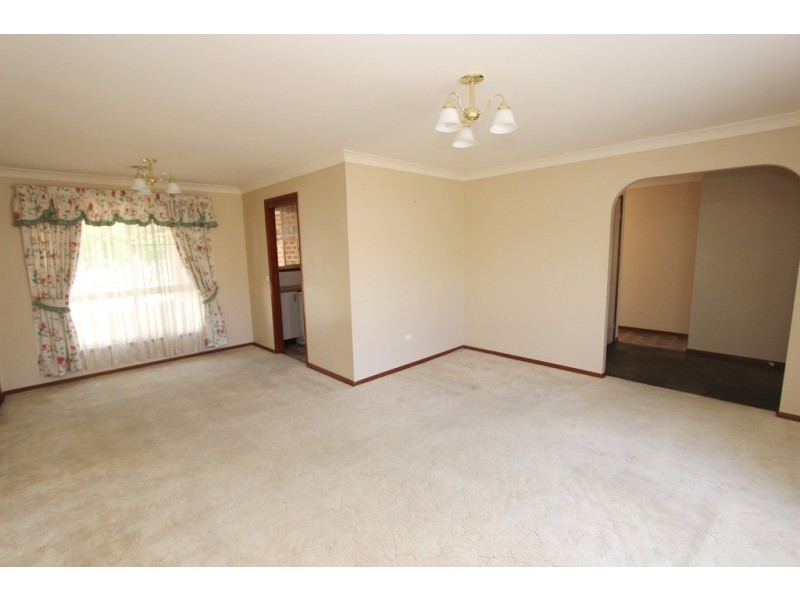 20 Wentworth Dr, Bathurst NSW 2795
