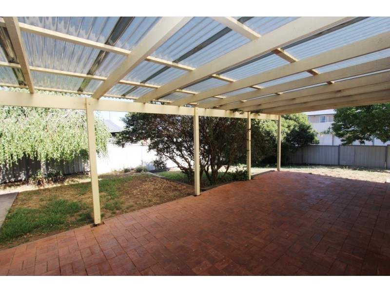 20 Wentworth Dr, Bathurst NSW 2795