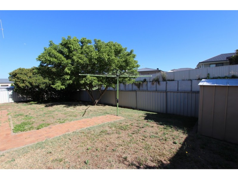 20 Wentworth Dr, Bathurst NSW 2795