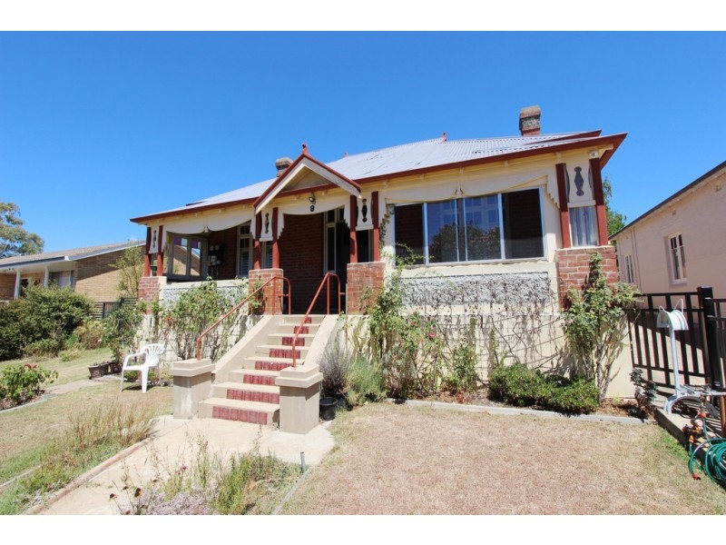 8 Spencer St, Bathurst NSW 2795