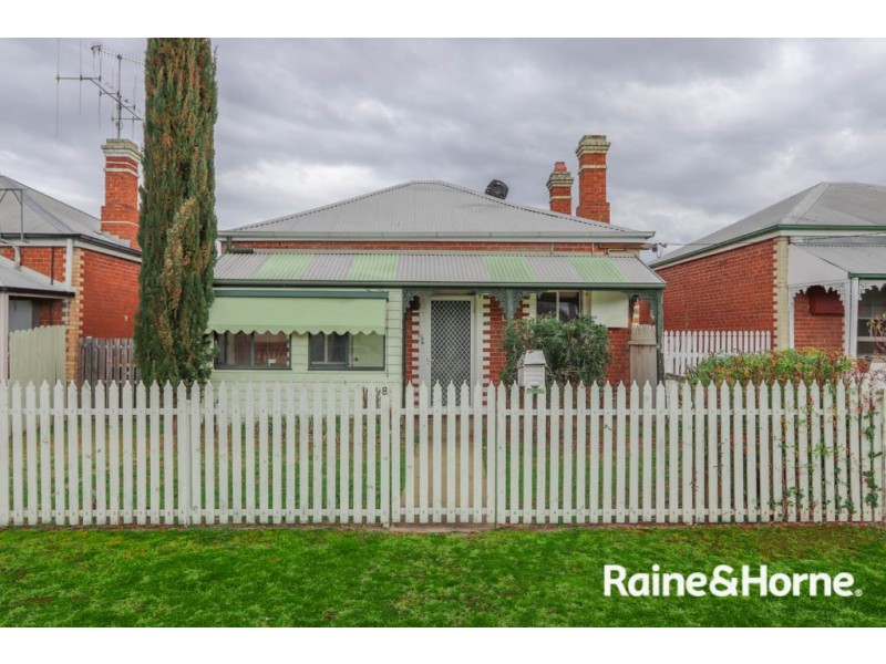 8 Logan Street, South Bathurst NSW 2795