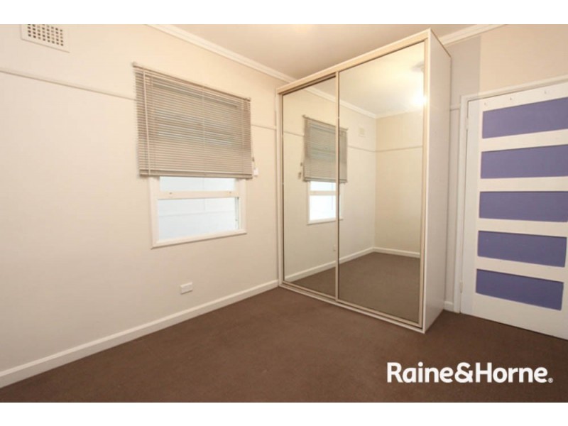 12 Tremain Ave, West Bathurst NSW 2795