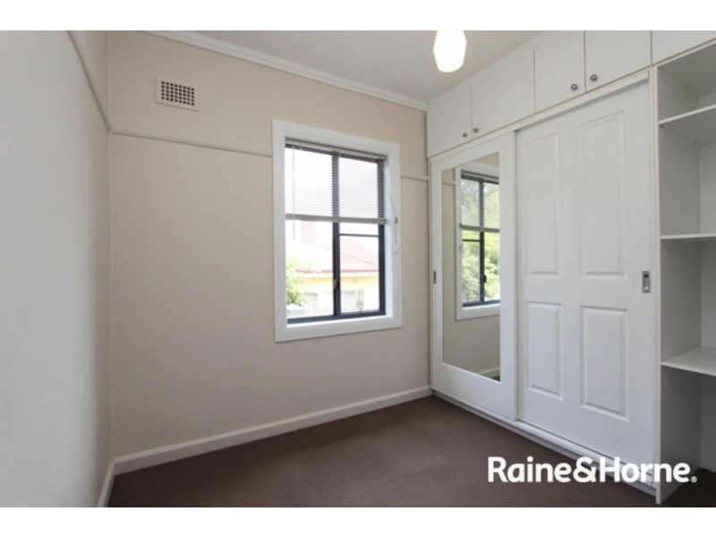 12 Tremain Ave, West Bathurst NSW 2795