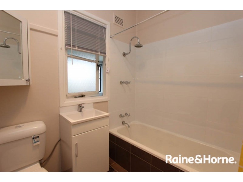 12 Tremain Ave, West Bathurst NSW 2795