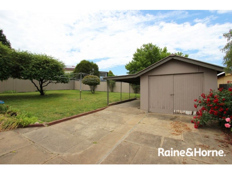 12 Tremain Ave, West Bathurst NSW 2795