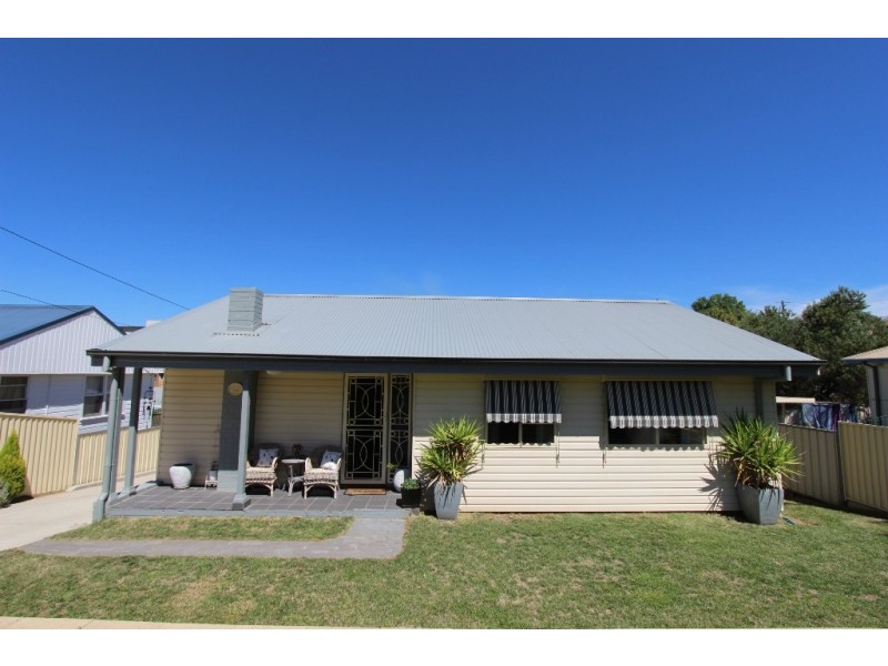 22 Beddie Street, Bathurst NSW 2795