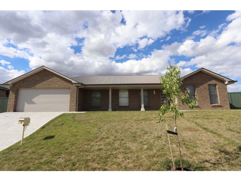 9 McLean Street, Bathurst NSW 2795