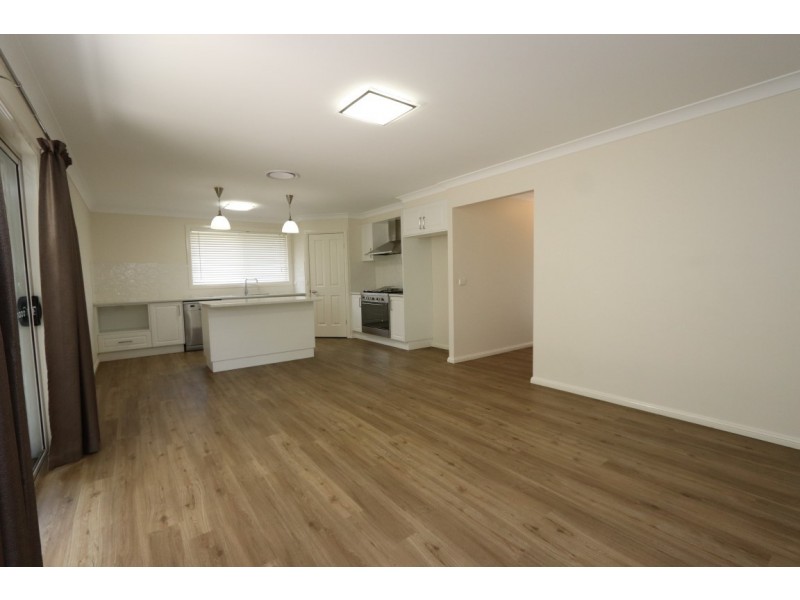 9 McLean Street, Bathurst NSW 2795