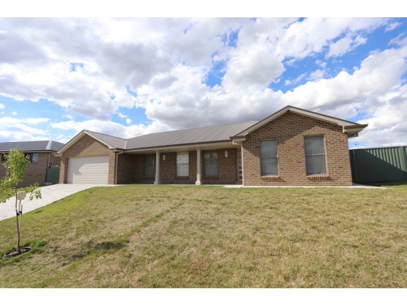 9 McLean Street, Bathurst NSW 2795