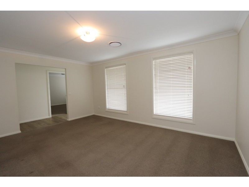9 McLean Street, Bathurst NSW 2795
