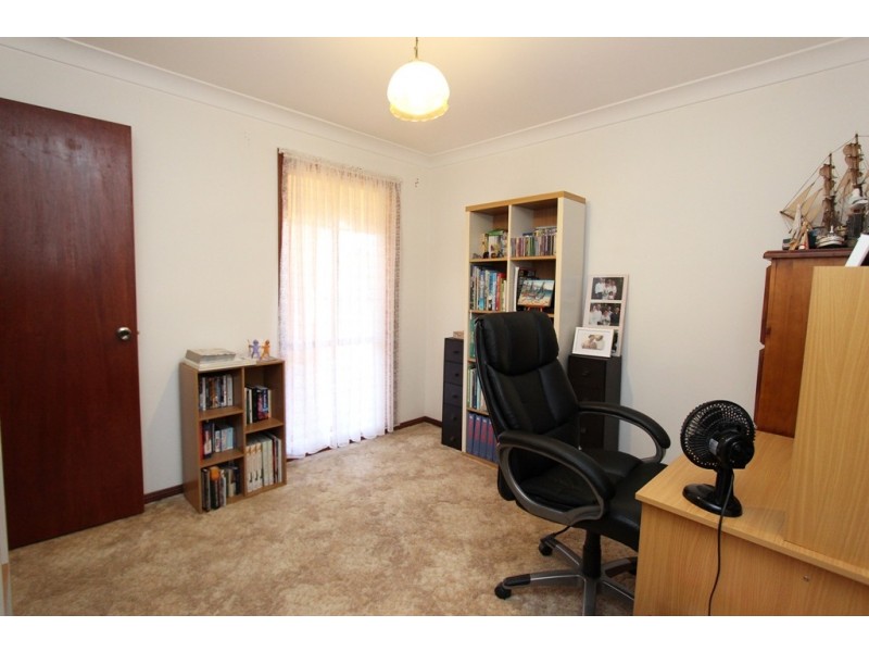 12 Beavis Place, Bathurst NSW 2795